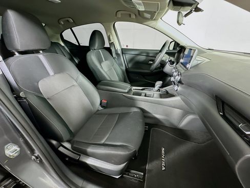 Used 2025 Nissan Sentra SV w/ Trunk Package image 29