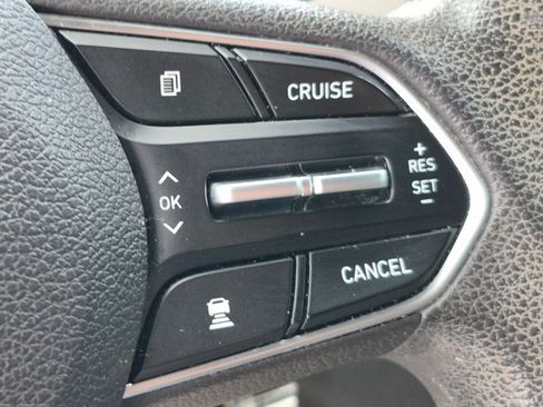Used 2019 Hyundai Santa Fe SE FWD image 13