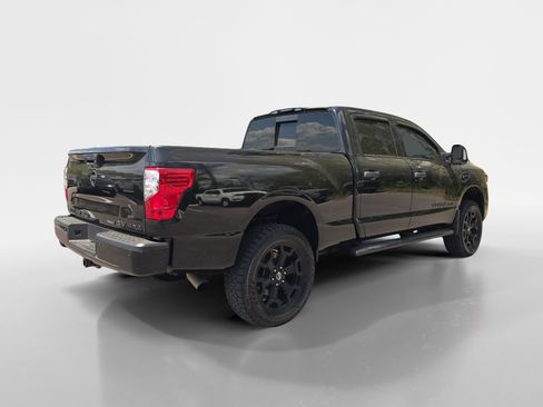 Certified 2019 Nissan Titan SV w/ SV Convenience Package AWD/4WD image 5