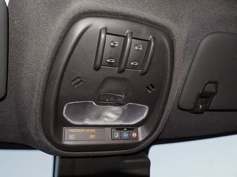 Certified 2024 Chevrolet Trax RS w/ Sunroof Package image 35