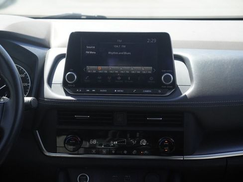 Used 2023 Nissan Rogue SV image 21