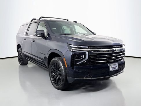 New 2025 Chevrolet Suburban Premier image 1