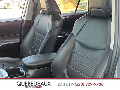 Used 2022 Toyota RAV4 XLE Premium FWD image 11