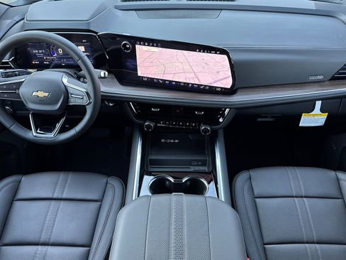 New 2026 Chevrolet Suburban High Country image 12