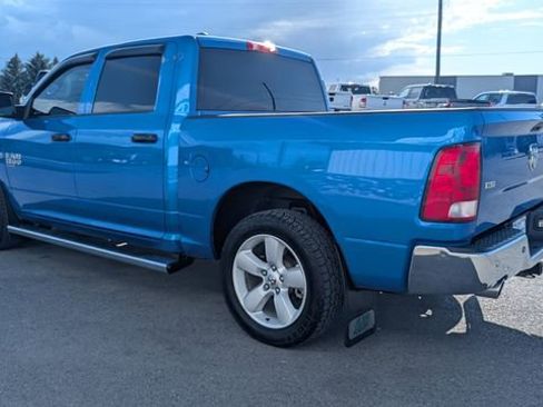 Used 2023 RAM 1500 Classic SLT w/ SLT Plus D￩cor Group AWD/4WD image 15