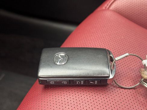 Used 2025 MAZDA MAZDA3 s image 18