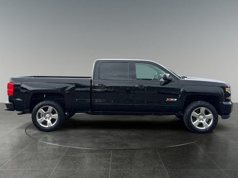 Used 2018 Chevrolet Silverado 1500 LT w/ True North Edition AWD/4WD image 10