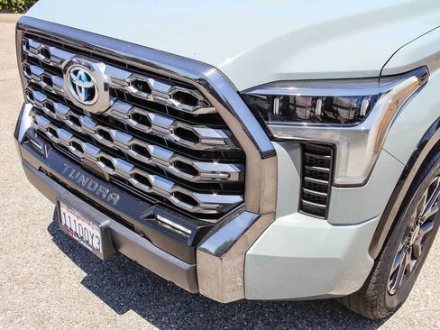 Used 2024 Toyota Tundra Platinum AWD/4WD image 8