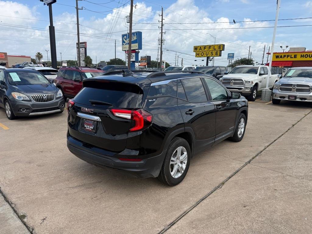 Used 2023 GMC Terrain SLE w/ Driver Convenience Package FWD image 10