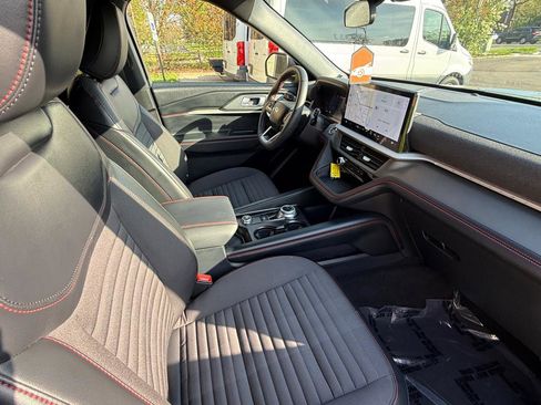 Used 2026 Ford Explorer ST-Line AWD/4WD image 11
