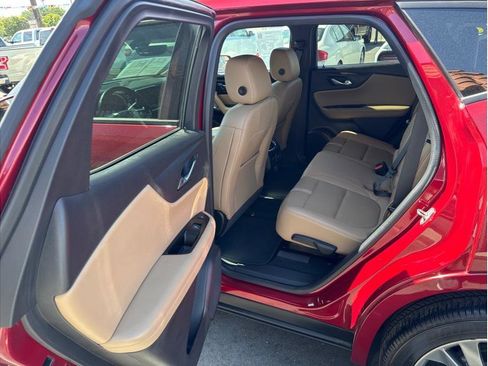 Used 2019 Chevrolet Blazer Premier w/ Sun and Wheels Package FWD image 6