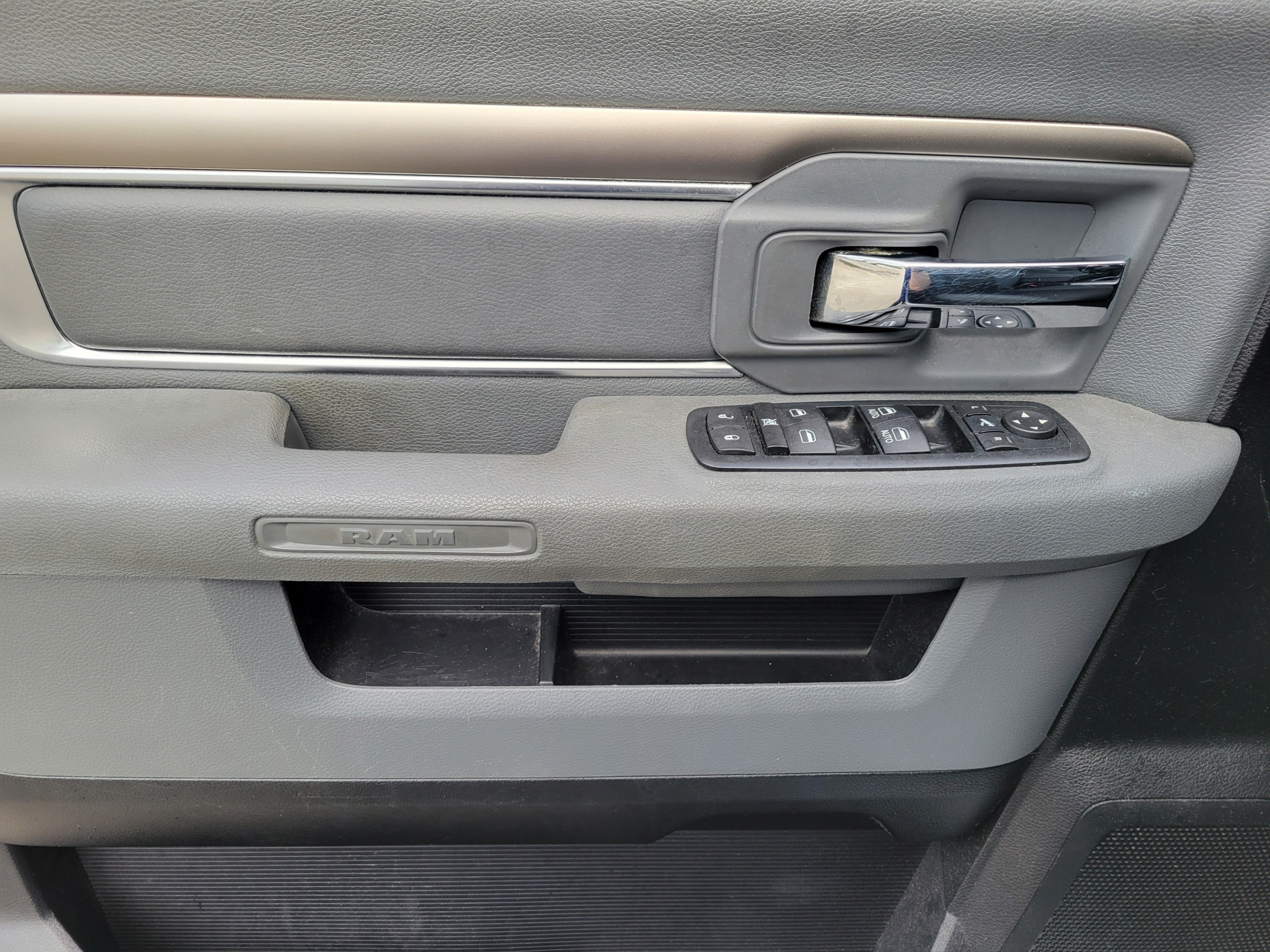 Used 2016 RAM 1500 Big Horn RWD image 12