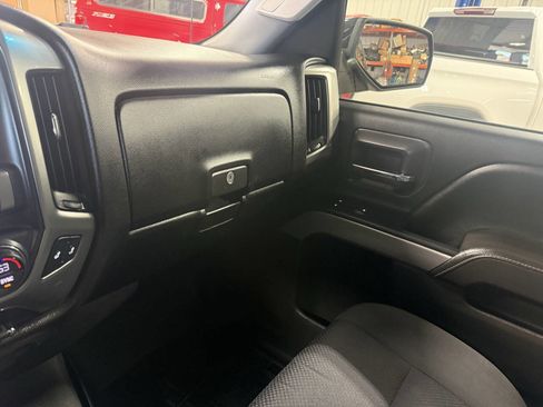 Used 2018 Chevrolet Silverado 1500 LT w/ All Star Edition AWD/4WD image 36