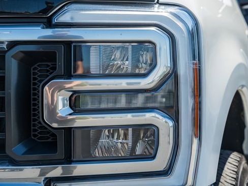 Used 2023 Ford F350 Lariat w/ Chrome Package AWD/4WD image 11