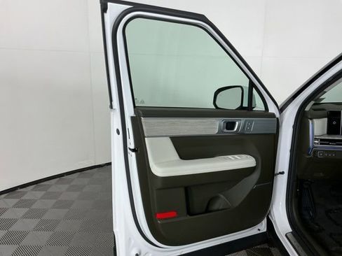 Used 2025 Hyundai Santa Fe Calligraphy image 14