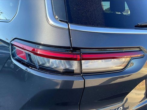 Used 2022 Jeep Grand Cherokee L Limited image 30