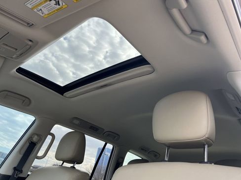 Used 2023 INFINITI QX80 Premium Select w/ All-Season Package image 23