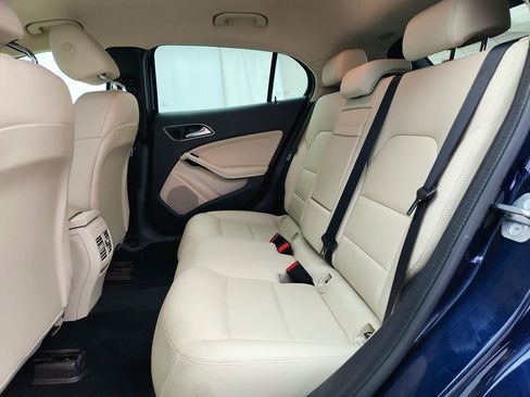 Used 2018 Mercedes-Benz GLA 250 4MATIC w/ Premium Package image 24