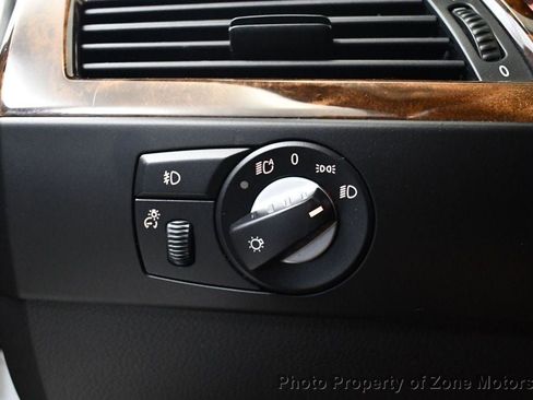 Used 2010 BMW 535i xDrive Sedan w/ M Sport Pkg image 31