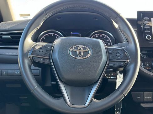 Used 2024 Toyota Camry SE image 12