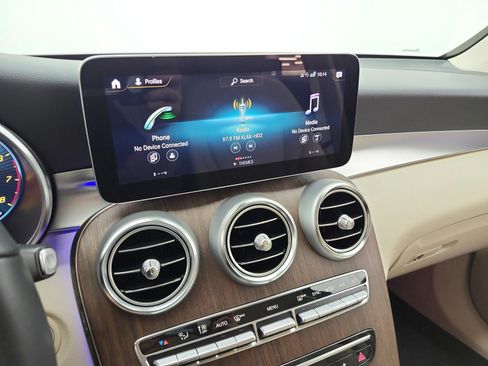 Used 2022 Mercedes-Benz GLC 300 image 10
