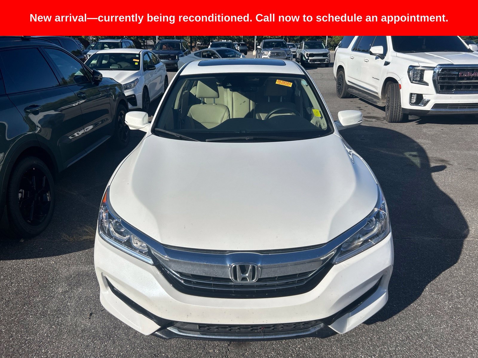 Used 2017 Honda Accord EX-L image 2