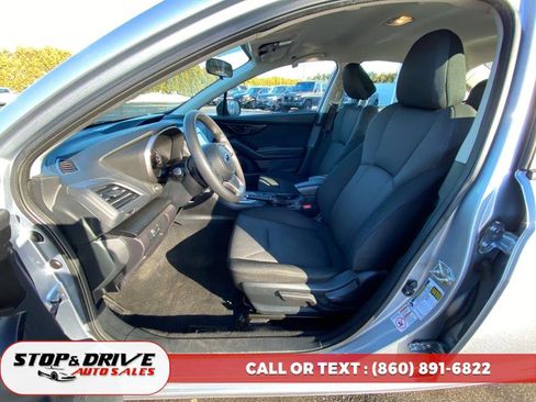 Used 2018 Subaru Impreza 2.0i Premium image 17
