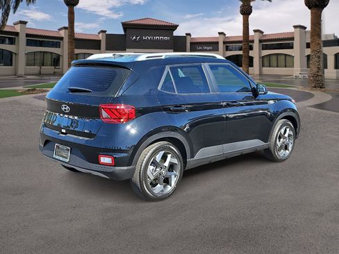 New 2026 Hyundai Venue SEL FWD image 8