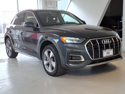 Used 2023 Audi Q5 2.0T Premium w/ Convenience Package AWD/4WD image 3
