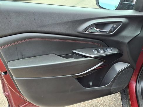 Used 2024 Chevrolet Trax RS w/ Sunroof Package FWD image 17