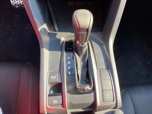 Used 2018 Honda Civic Sport image 22