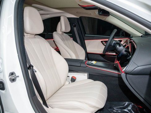 New 2026 Mercedes-Benz E 450 4MATIC Sedan image 13