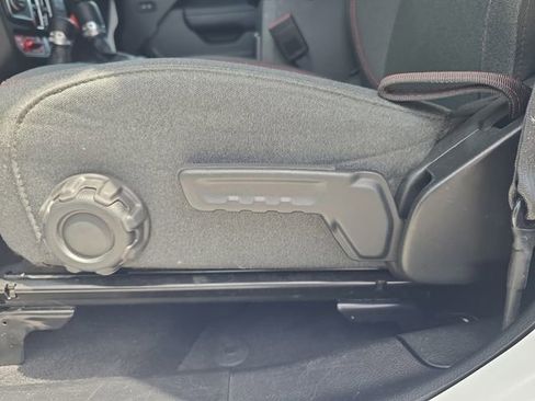 Certified 2025 Jeep Wrangler Unlimited Rubicon image 15