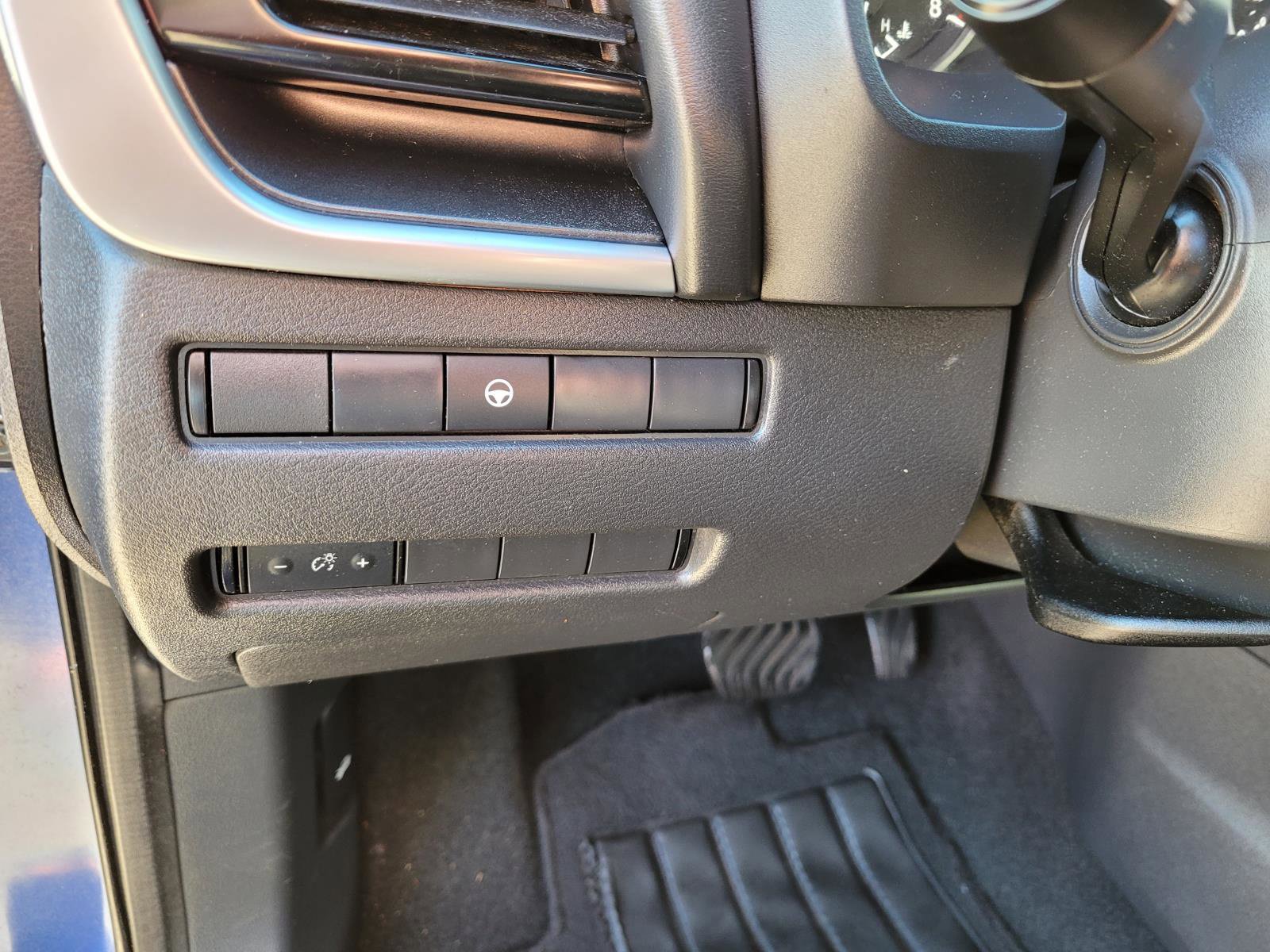 Used 2022 Nissan Rogue SV AWD/4WD image 23
