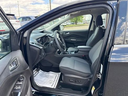 Used 2017 Ford Escape SE AWD/4WD image 9