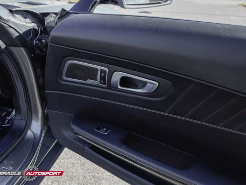 Used 2018 Mercedes-Benz AMG GT Roadster w/ Exclusive Interior Package image 24