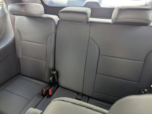 New 2026 Chevrolet Traverse LT image 13