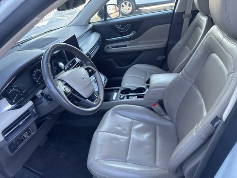 Used 2021 Lincoln Corsair FWD image 2