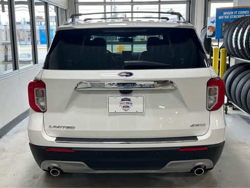 Certified 2023 Ford Explorer Limited w/ Limited Technology Package image 8