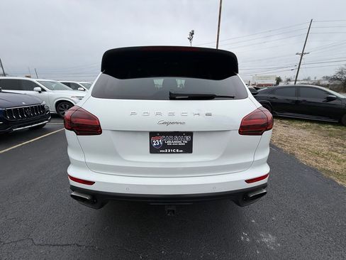 Used 2018 Porsche Cayenne Platinum Edition image 4