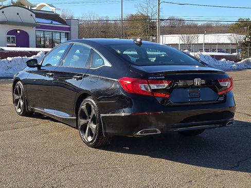 Used 2018 Honda Accord Touring image 7