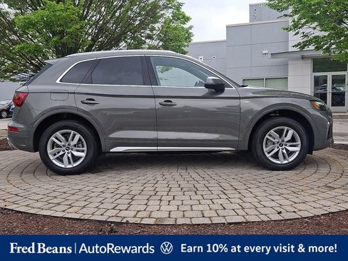 Used 2023 Audi Q5 2.0T Premium w/ Convenience Package AWD/4WD image 9
