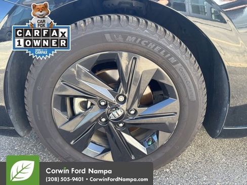 Used 2022 Hyundai Elantra SEL w/ Convenience Package image 8