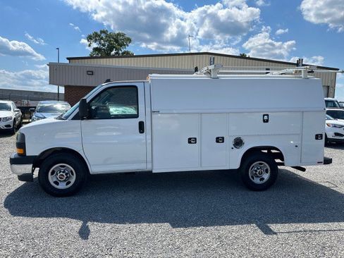 Used 2021 GMC Savana 3500 w/ Power Convenience Package RWD image 15