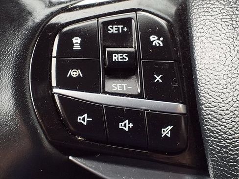 Used 2023 Ford Explorer Platinum w/ Technology Package AWD/4WD image 22