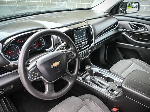 Used 2019 Chevrolet Traverse LS w/ LPO, Floor Liner Package AWD/4WD image 9