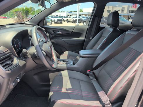 Certified 2024 Chevrolet Equinox RS FWD image 13