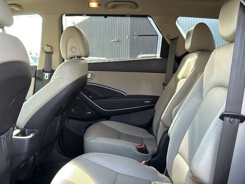 Used 2017 Hyundai Santa Fe Limited image 25