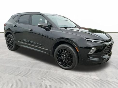 Used 2023 Chevrolet Blazer RS w/ Enhanced Convenience Package FWD image 2