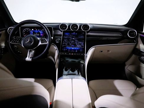 Used 2024 Mercedes-Benz GLC 300 4MATIC image 39